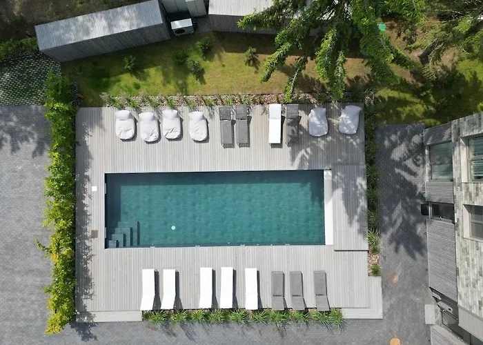 Pinewood By The Sea *